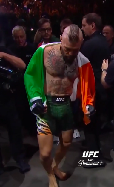 UFC Fans Speculate Conor McGregor Was Injured Before Max Holloway Fight After Shocking Replays Surface