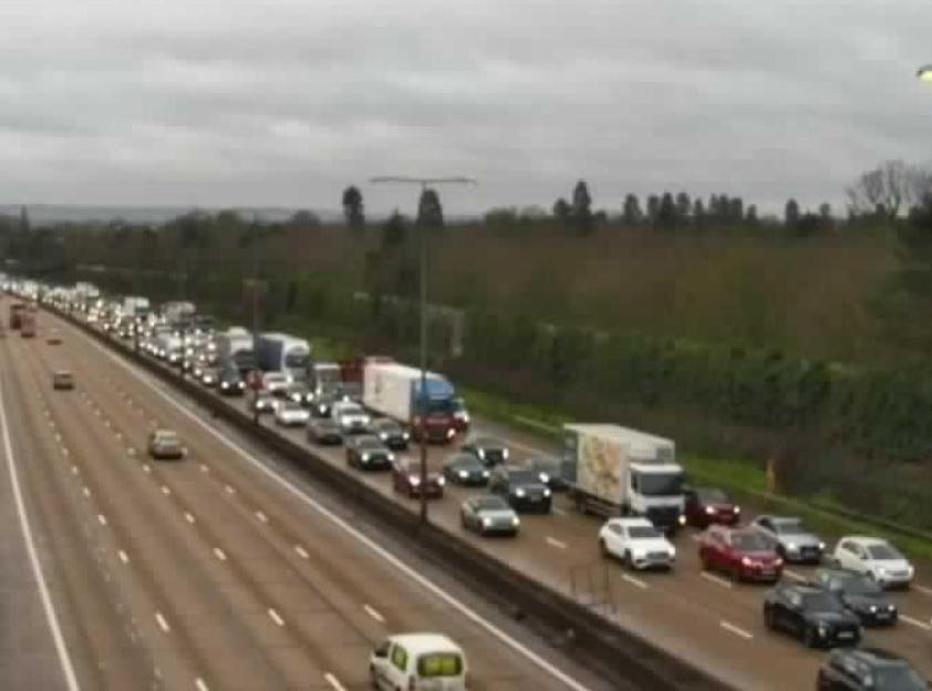 M25 Shutdown: Two Crashes Cause Major Delays and Lane Closures for Drivers