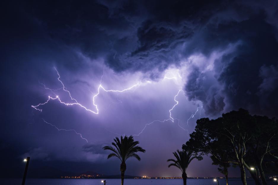 Severe Rain and Thunderstorms Forecast for Spanish Holiday Island as 'Orange Alert' Issued for Scorching 39°C Heat