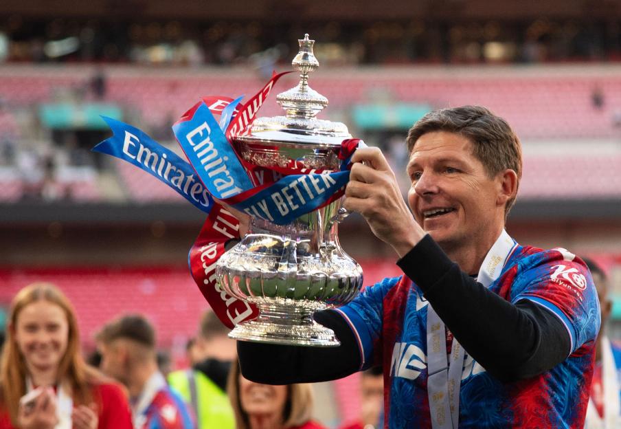 Oliver Glasner , the Crystal Palace manager celebrates as he lifts the FA Cup trophy. The Emirates FA Cup final, Crystal Palace v Manchester City at Wembley Stadium in London on Saturday 17th May 2025. Editorial use only. pic by Sandra MailerAndre