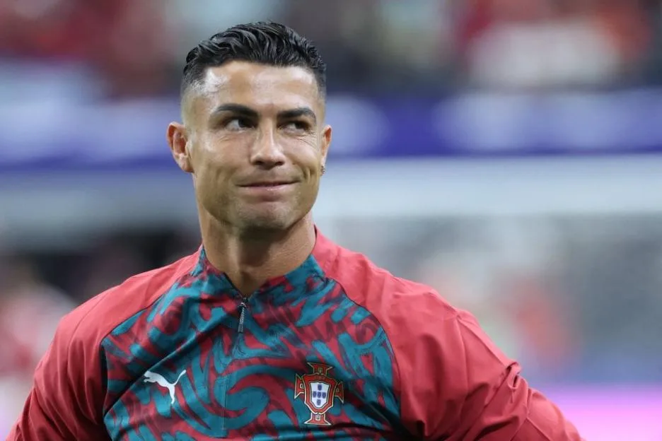 Cristiano Ronaldo wearing the Portugal national team training kit.