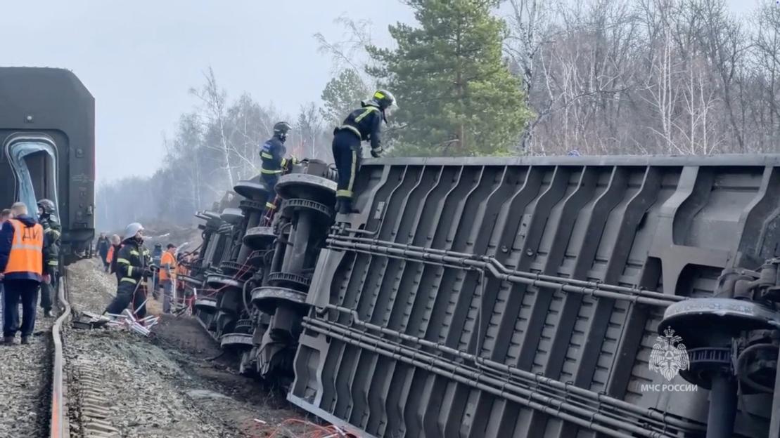 59 Passengers Injured in Major Train Derailment as Emergency Crews Spring Into Action