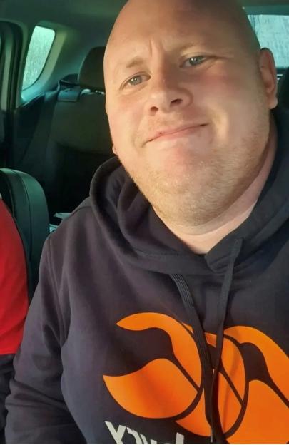 Dad, 41, sues NHS after hospital gave him seven years of ¿unnecessary¿ cancer hell
