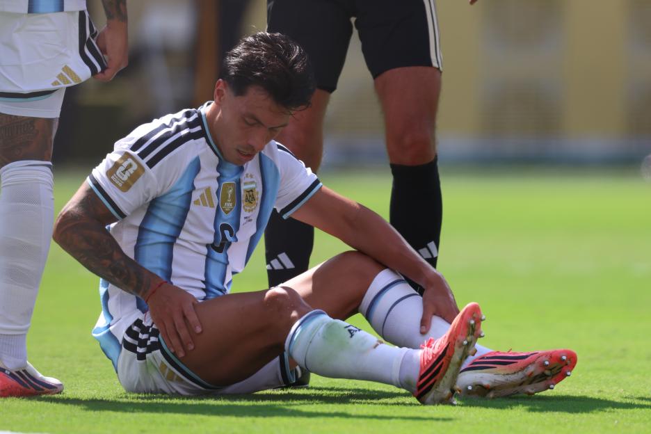 Devastating Setback for Man Utd as Lisandro Martinez Exits World Cup Final Due to Injury