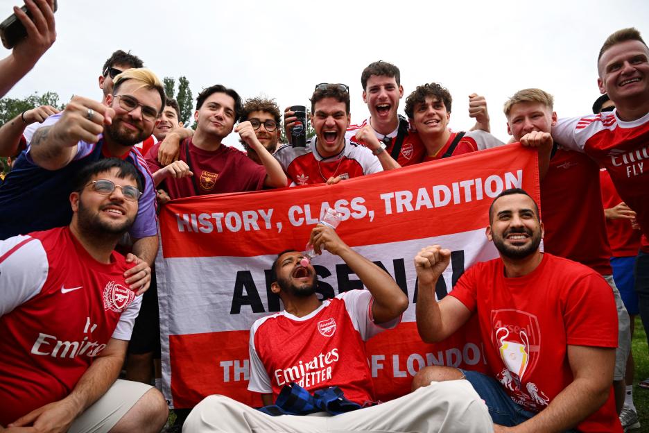 'Arsenal Fans Flood Budapest as Gunners and PSG Supporters Ignite City with Excitement Ahead of the Final'