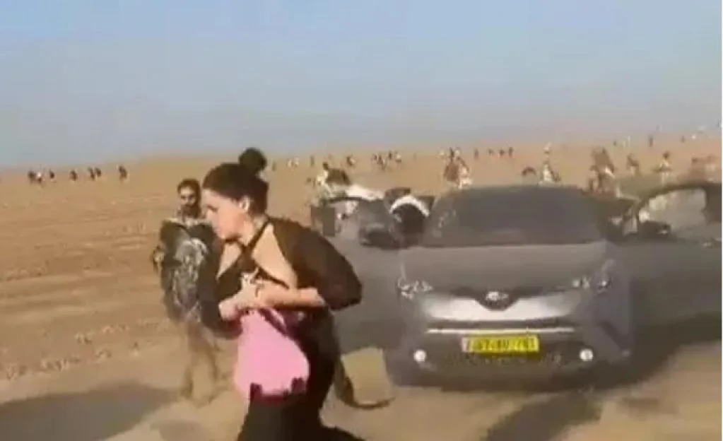 Palestinian groups and Israeli forces clash in Gaza