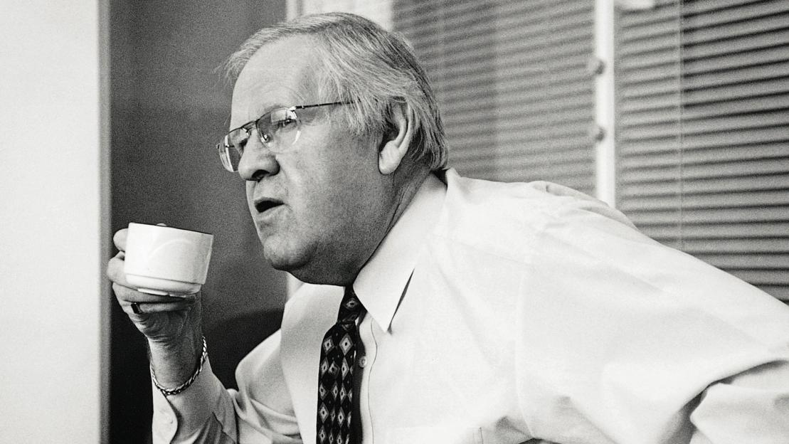 Colin Hutchinson, Visionary Behind Chelsea's Historic Transfer Strategy, Passes Away at 86 as Terry Pays Tribute