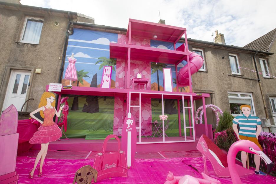 Mum spends £5,000 transforming home into 'Barbie Dreamhouse'