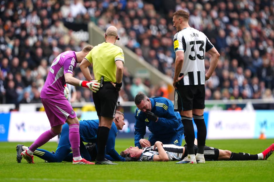 Newcastle Star Sven Botman Faces Surgery After Suffering Serious Facial Fracture in Sunderland Derby Defeat