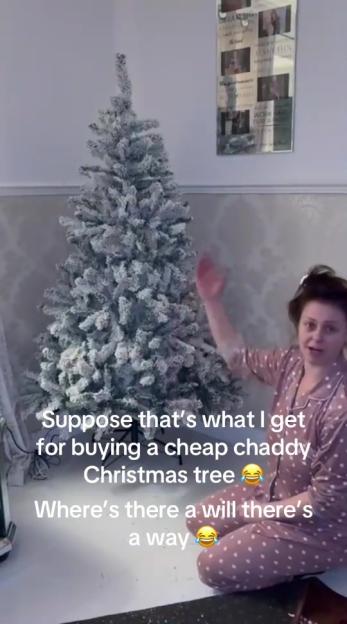 Clever Mom Reveals How She Transforms Her Budget Christmas Tree into a Luxe Masterpiece—And Everyone's Talking!
