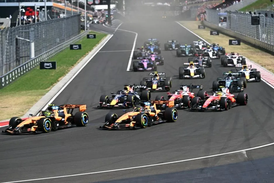 AUTO-PRIX-F1-HUN-RACE