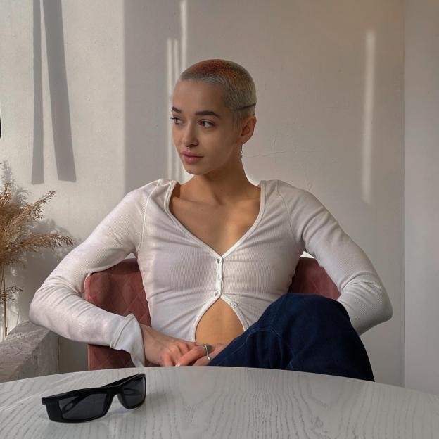 ¿Midwife¿ arrested after newborn drowns in amniotic fluid during influencer¿s home birth