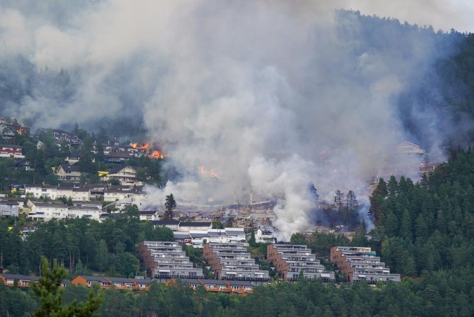 Massive Blaze Engulfs 100+ Homes in Norway as Residents Share Their Nightmarish Experiences Amidst Thunder and Lightning Challenges for Rescue Teams