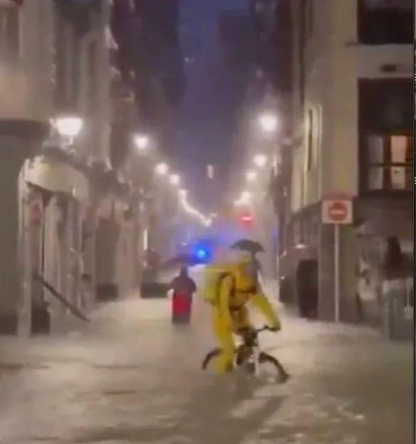 *POSS COPY BY NATALIA PENZA natypenza@gmail.com**.-TEL: +34 659 567 821** .Terrifying footage has captured the moment streets in Barcelon
