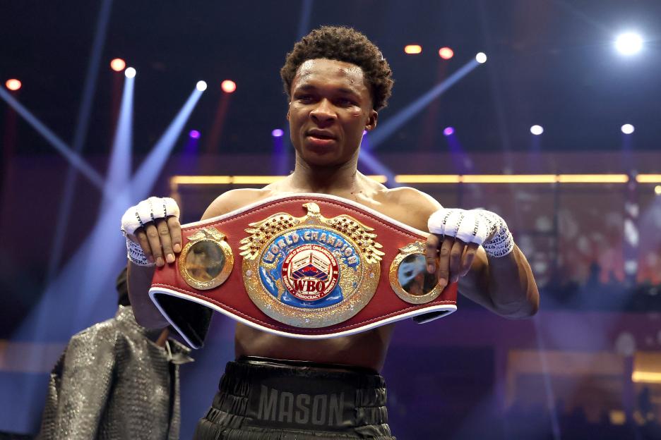 'Brave Brit Sam Noakes Falls to Abdullah Mason in Nail-Biting World Title Clash After Horrific Cut'