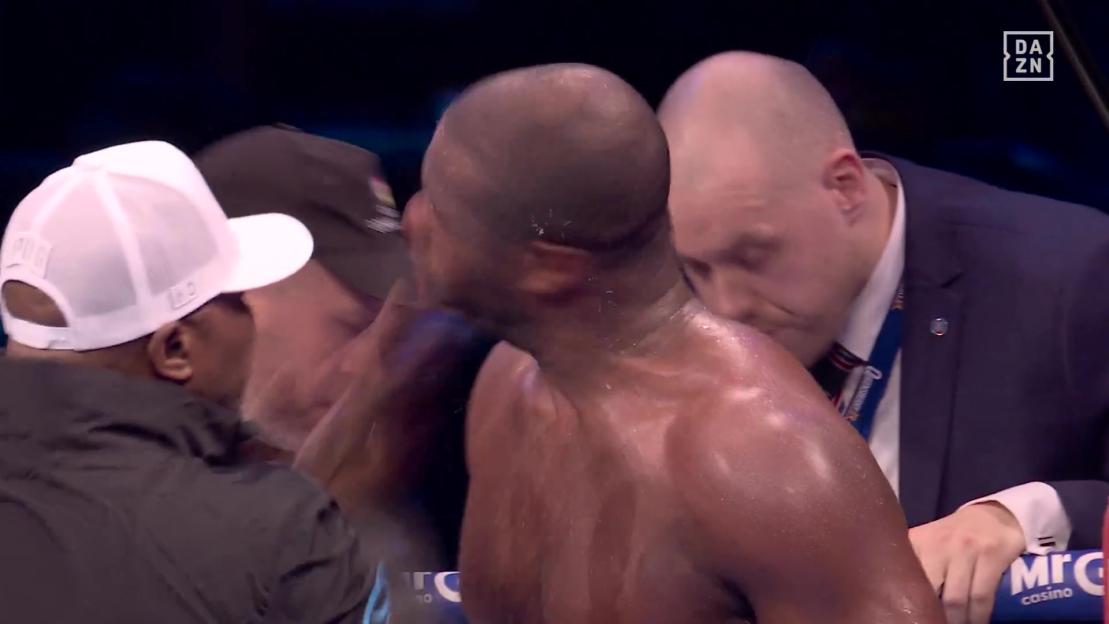 Daniel Dubois' Coach Delivers Shocking Slap to His Face in Intense Corner Moment During Fabio Wardley Fight!