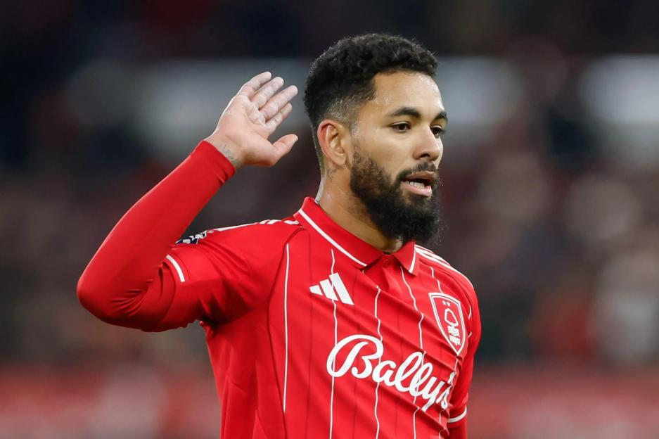 Chelsea Eye Surprise Douglas Luiz Loan as Liam Rosenior Aims to Strengthen Squad This January