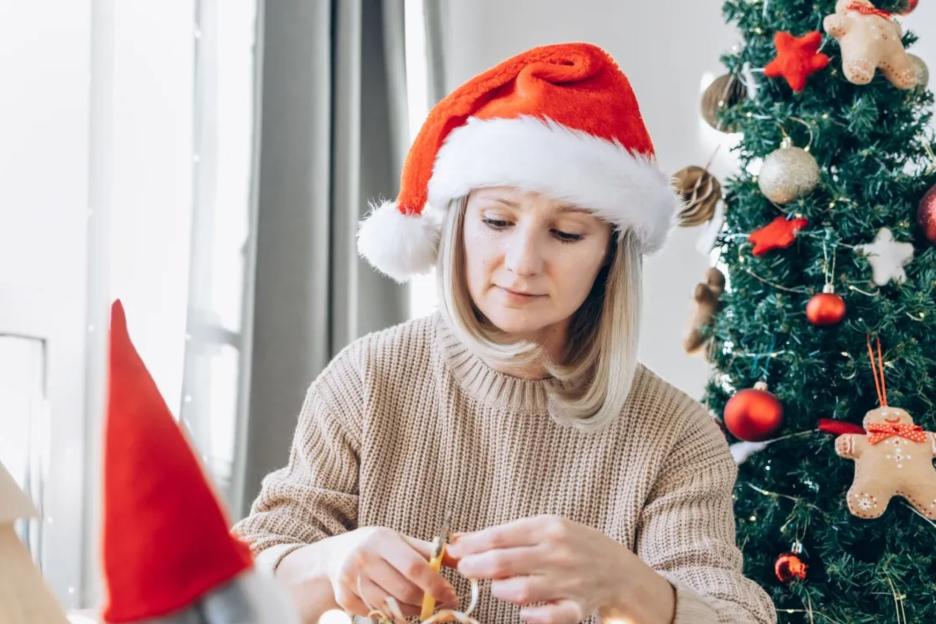 Transform Your Kitchen into a Winter Wonderland for Just £1—No Mess Required!