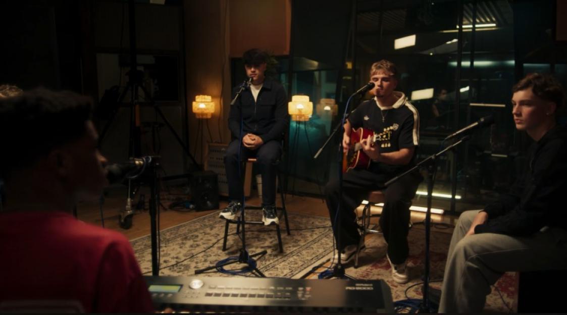 NINTCHDBPICT001045983947