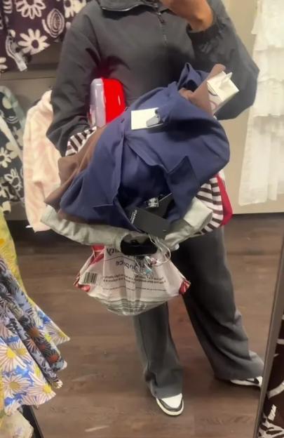 NINTCHDBPICT001055043797