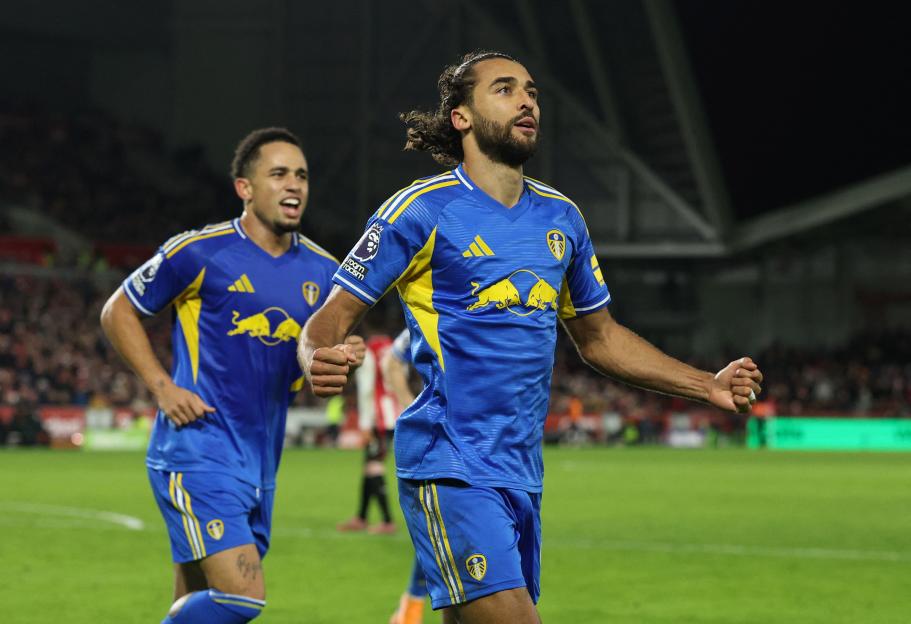 Leeds United's Dominic Calvert-Lewin celebrates scoring their first goal with Noah Okafor.
