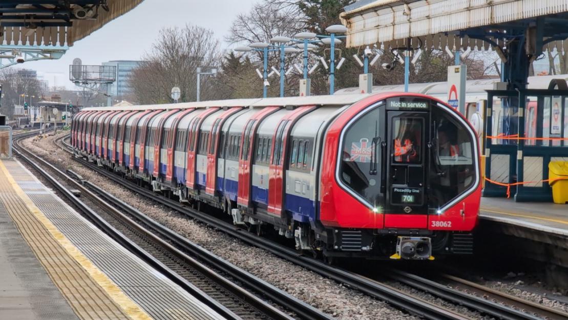 Next Year, the UK Will Unveil £3.4 Billion Trains – Among the Most Advanced in the World!