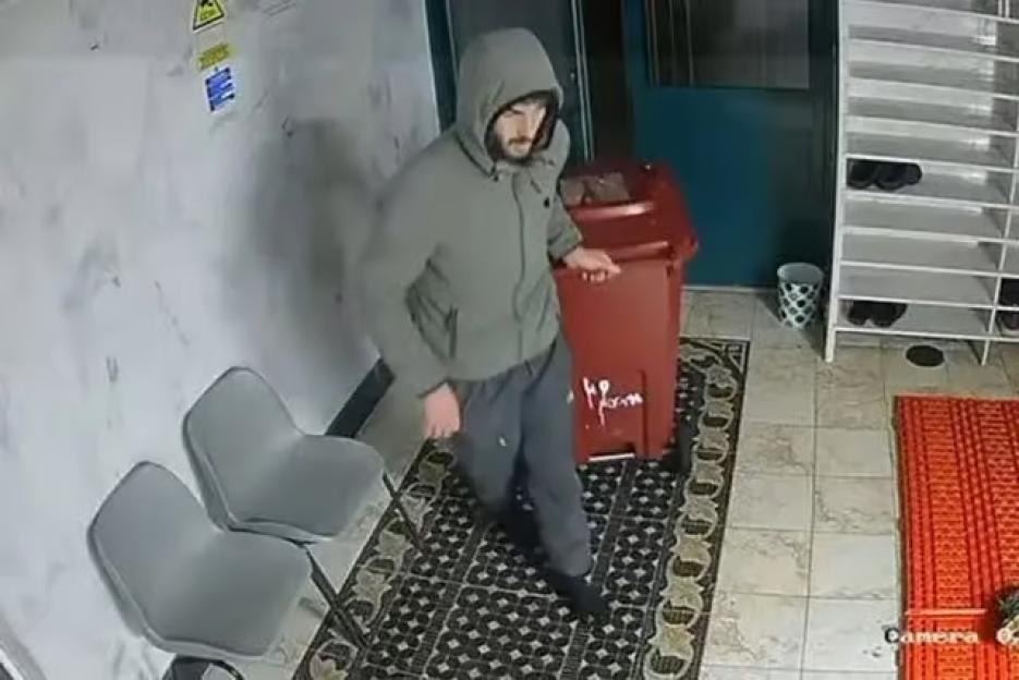 Burglar Removes Shoes Before Mosque Heist: Steals Cash-Filled Safe Hidden in Wheelie Bin