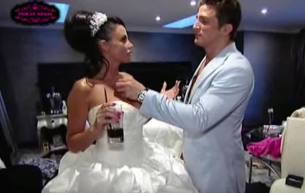 Katie Price wearing her wedding necklace from Alex Reid.