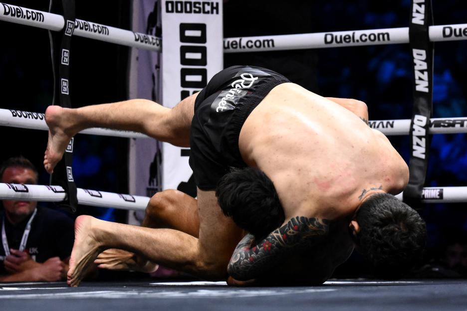 Dillon Danis submitting Warren Spencer during the MF MMA Championship fight.