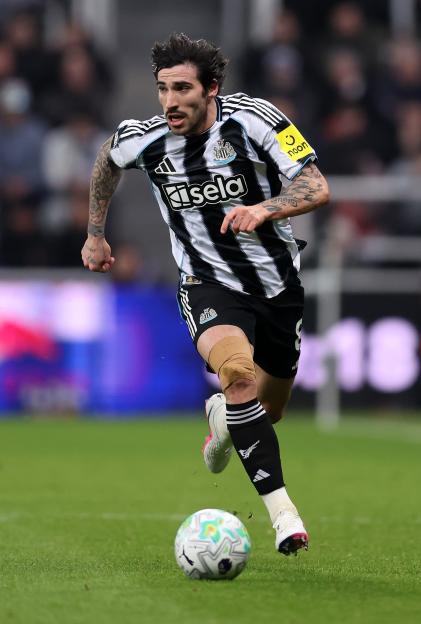 Man Utd Unveils Impressive Midfield Target List Featuring Sandro Tonali and Three England Stars