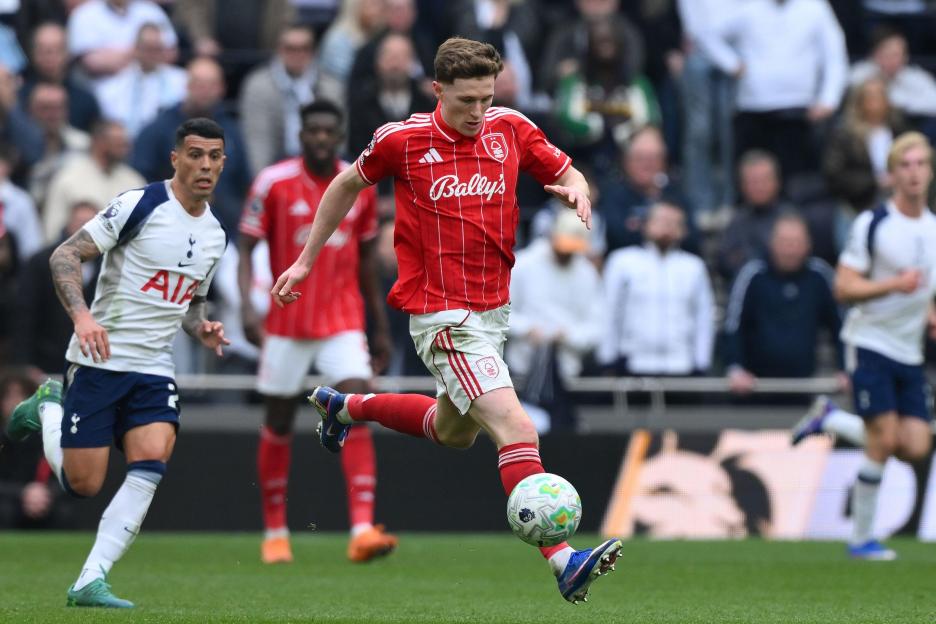 Elliot Anderson of Nottingham Forest in action during the Premier League match between Tottenham Hotspur and Nottingham Forest at the Tottenham Hotspur Stadium, London on Sunday 22nd March 2026. (Photo: Jon Hobley | MI News) Credit: MI News & Sport /