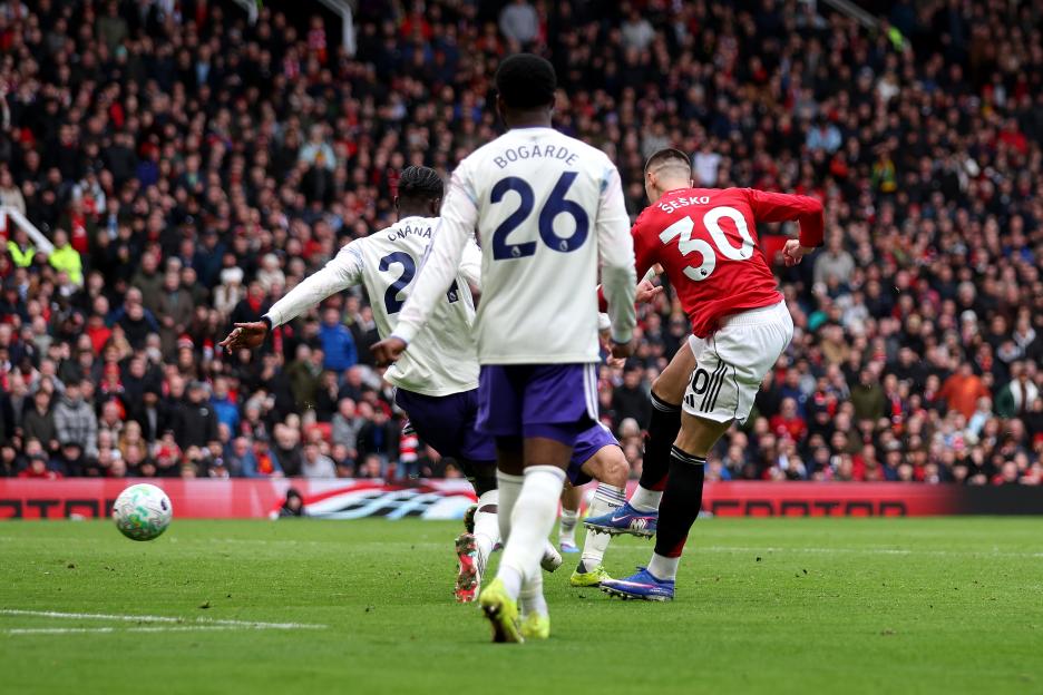 Manchester United v Aston Villa - Premier League
