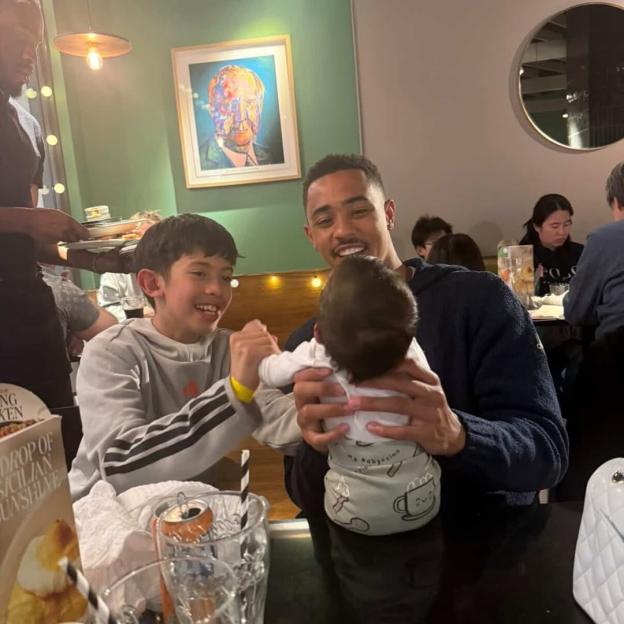 NINTCHDBPICT001076414179