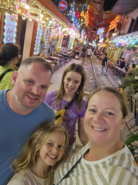 We gave up our ‘hamster wheel’ life that cost £3K a month to travel the world with our kids 8 & 11 – we now SAVE cash