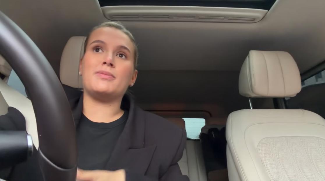 Molly Mae Drops Major Hint About Perrie Sian Feud in Fiery Rant: “She Never Liked Me”