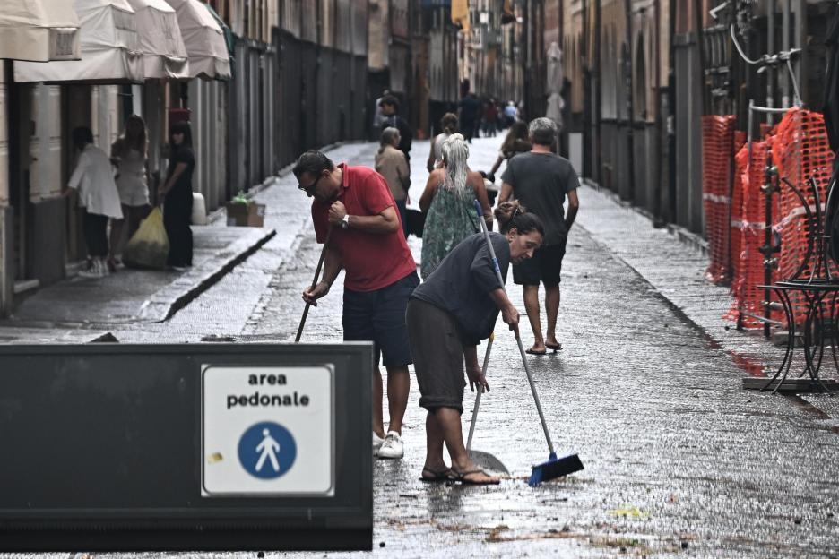Heavy rains trigger flooding warning in Liguria