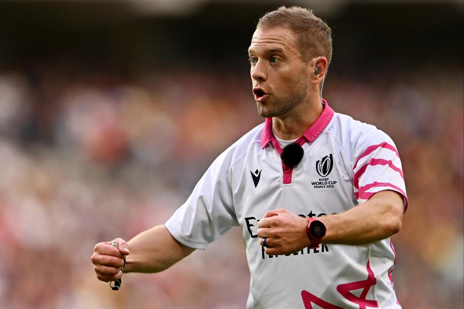 Meet Angus Gardner: The Referee for Argentina vs England!
