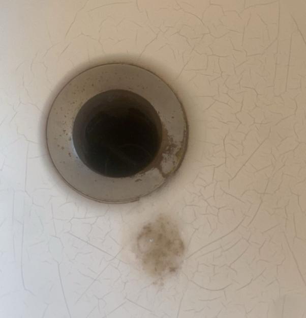 Woman diagnosed with lung cancer aged 21 after doctors turned her away 8 times