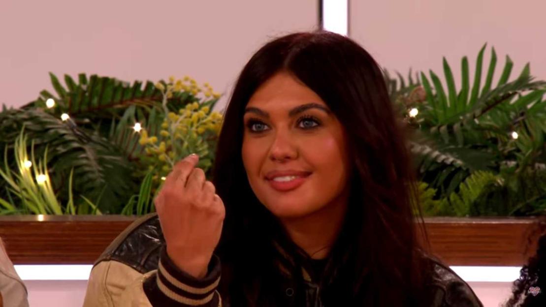 Love Island's Belle Locks Eyes on All Stars Heartthrob Scott in Steamy Snogging Challenge – Sean Erupts in the Hideaway!