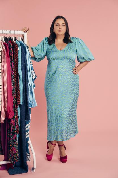 'Beat the New Year Fashion Dilemma: Shop Smart Sales for Styles That Last!'