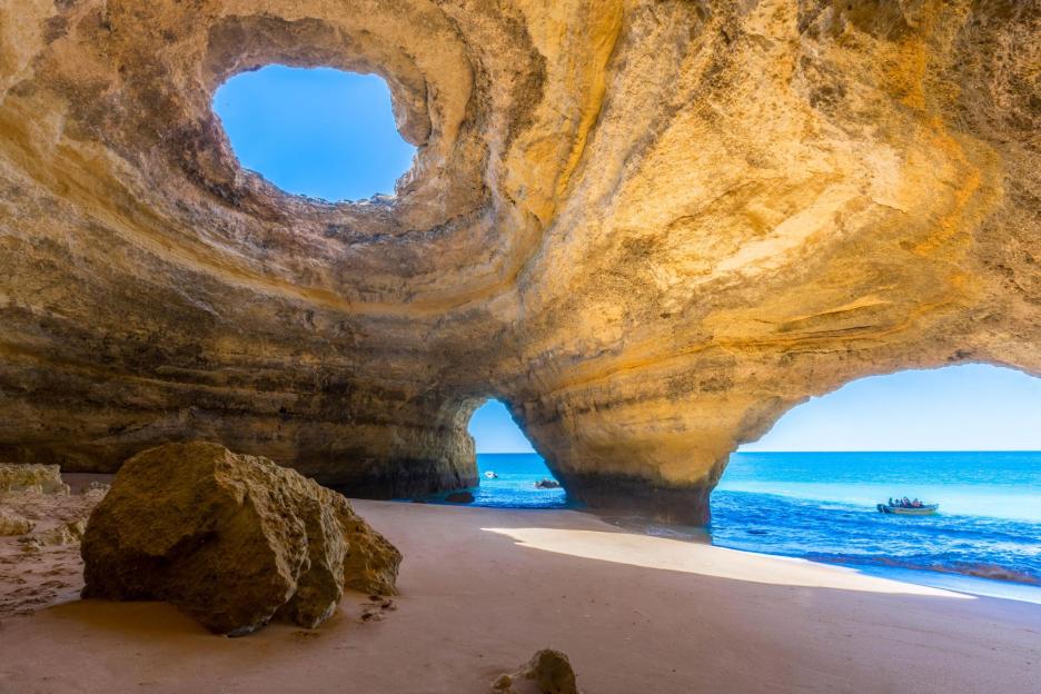 Tourist Boat Capsizes in Popular Portuguese Cave: 16 on Board, Including Five Children, Leaves Two Injured