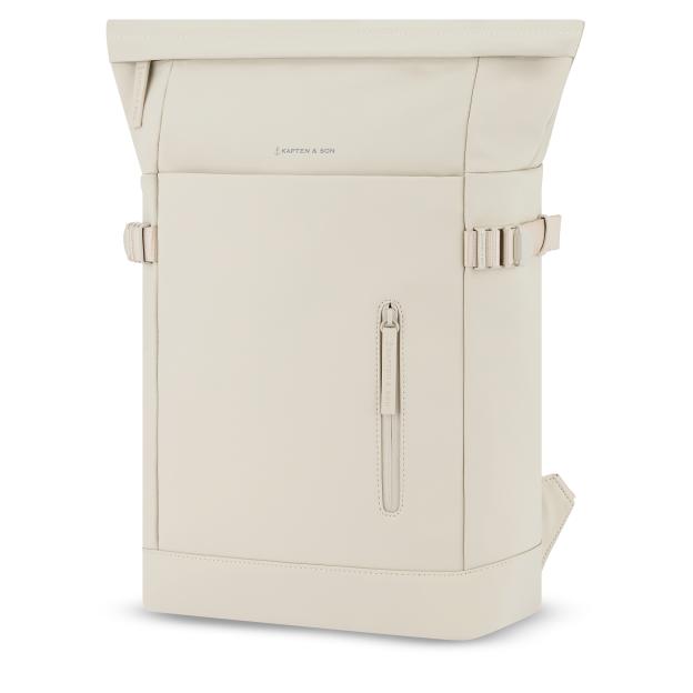 Kapten Helsinki bag in light beige, featuring a roll-top design, a front vertical zippered pocket, and side buckles.