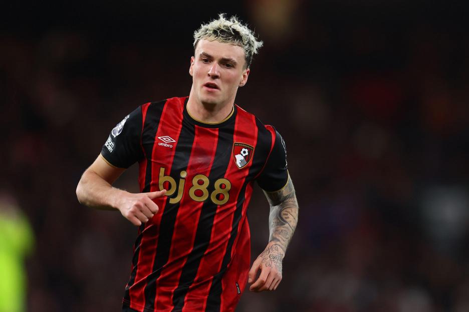 Bournemouth, UK. 22nd Apr, 2026. Alex Jimenez of Bournemouth during the AFC Bournemouth vs Leeds United Premier League match at the Vitality Stadium, Bournemouth. Picture credit should read: Paul Terry/Sportimage Credit: Sportimage Ltd/Alamy Live New
