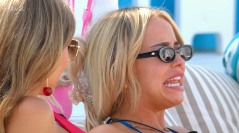 Love Island Fans Urge Villa Girl to 