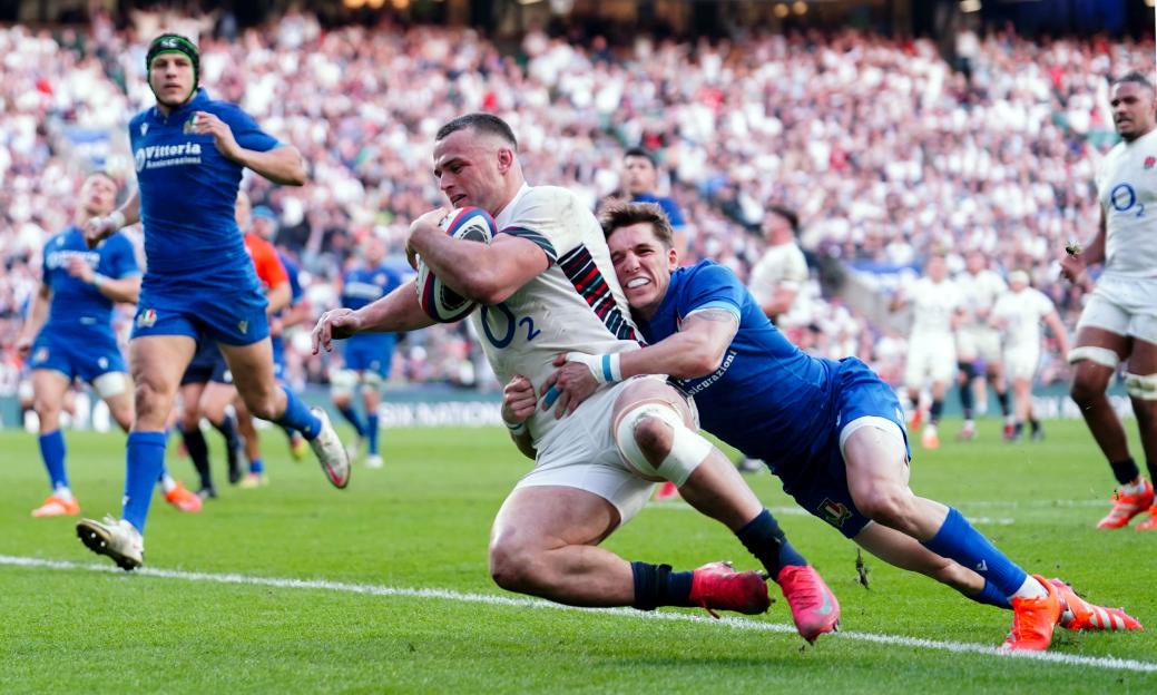 England's Ben Earl scoring a try during the Guinness Men's Six Nations match.