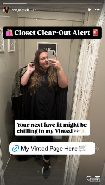 Clair Norris taking a mirror selfie to announce a "Closet Clear-Out Alert" on Vinted.