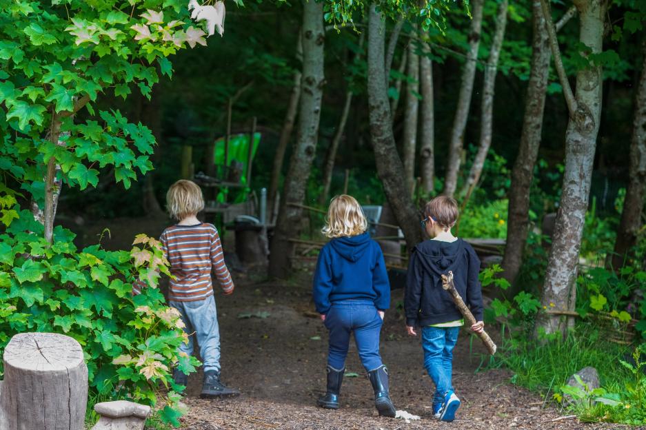 'Experts Say Playdates Are Key to Readying Kids for School'