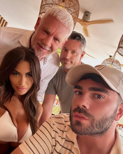 NINTCHDBPICT000829210424