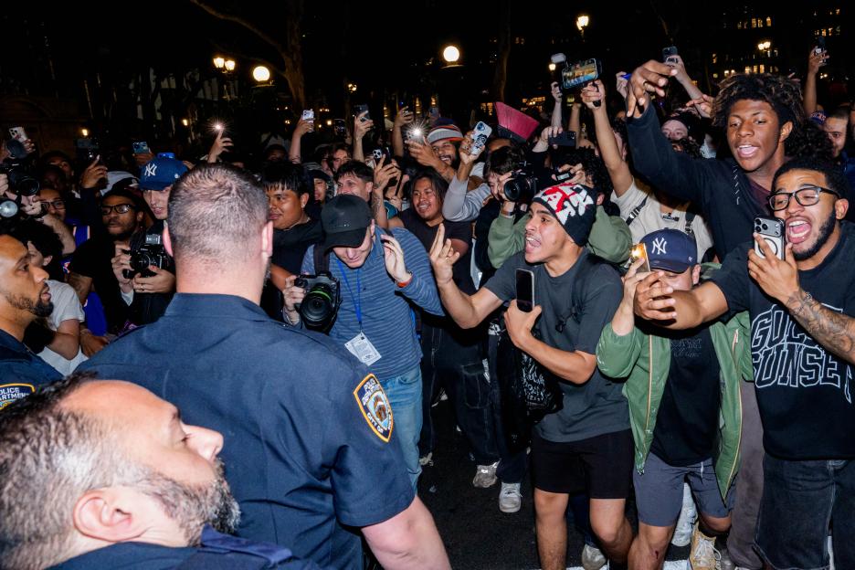 'Wild Knicks Fans Clash with Police and Throw Bottles During Chaotic NBA Finals Game 3 Watch Party'