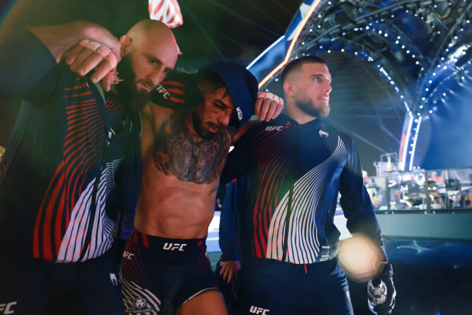 Ilia Topuria Rushed to Hospital After Brutal Battle with Justin Gaethje at UFC White House Event